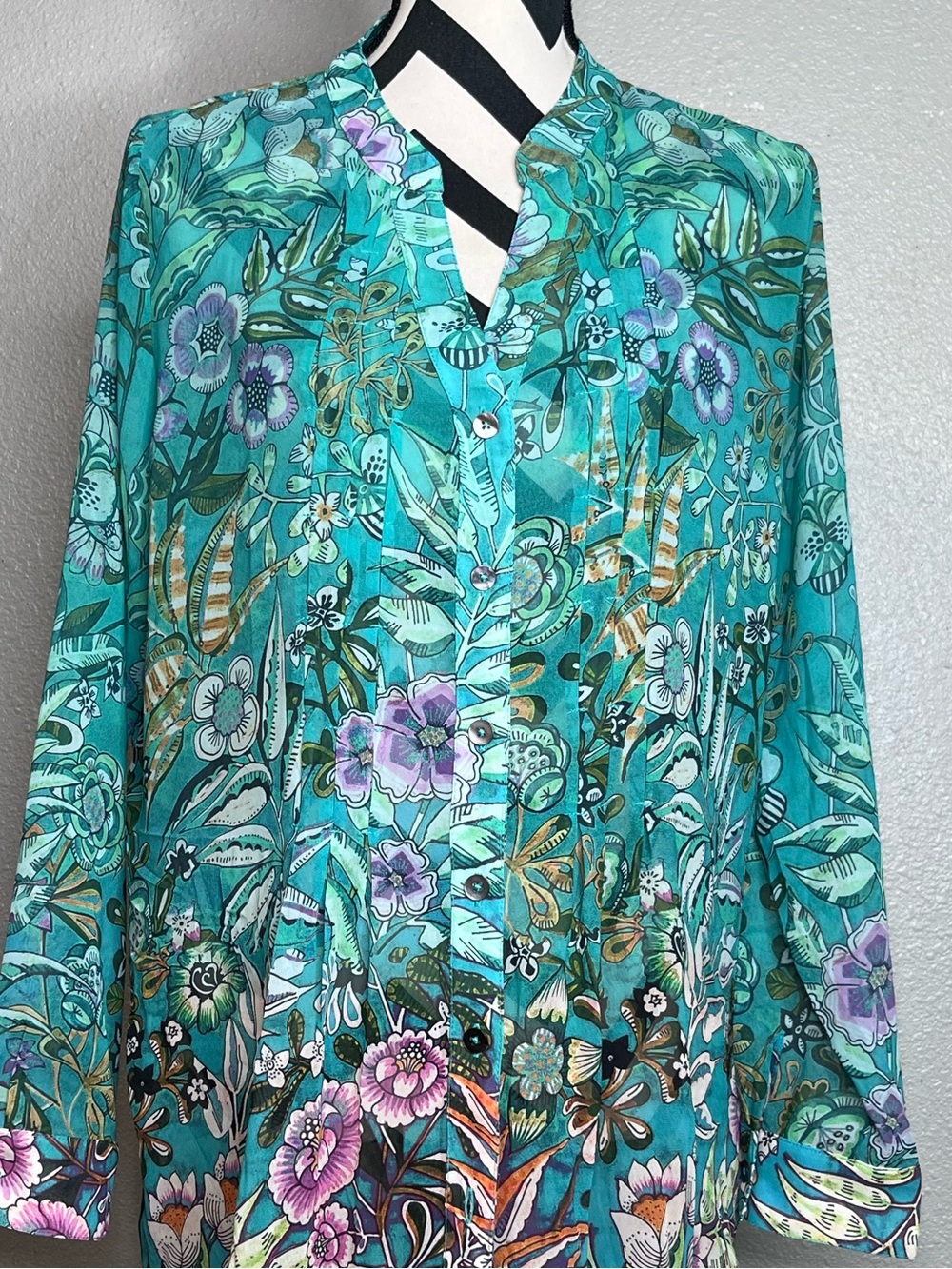 Soft Surroundings Luau Garden Floral Sheer Pintuck Button Front Blouse Sz L - Picture 3 of 14